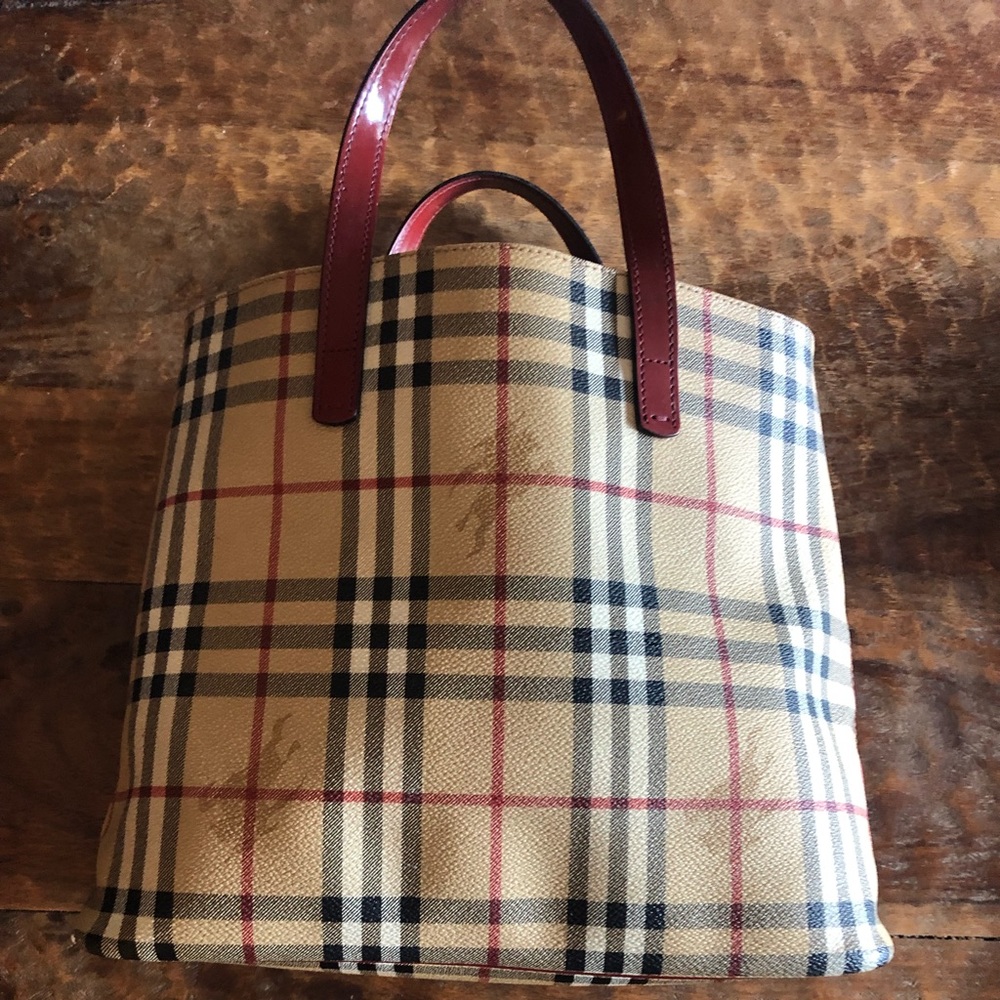 Burberry Haymarket check tote— authentic